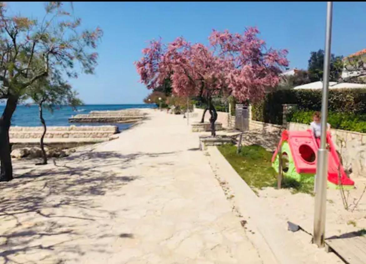 Holiday Home Maria One Minute From -Beach Zadar Extérieur photo